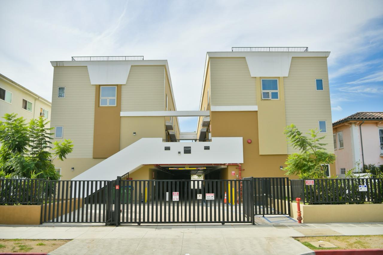Front gate at LA Private Stay